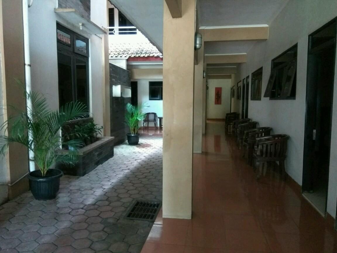 Graha Hotel Sragen Kültér fotó